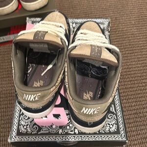 Travis Scott Dunk Low Size 9